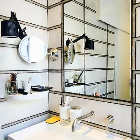 Appartement Warm Bright Flat On Roofs Of Paris, Eiffel Tower Paris