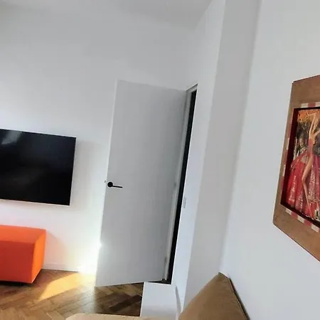 Appartement Warm Bright Flat On Roofs Of Paris, Eiffel Tower *