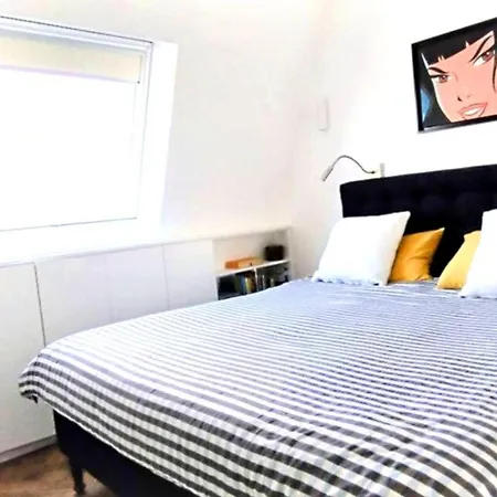 Warm Bright Flat On Roofs Of Paris, Eiffel Tower Appartement *