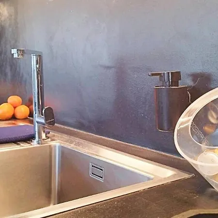 Appartement Warm Bright Flat On Roofs Of Paris, Eiffel Tower Paris