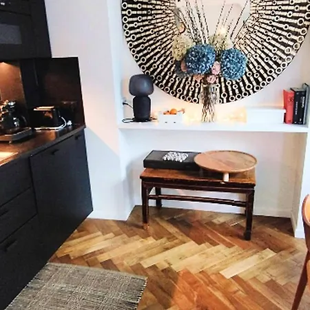 Appartement Warm Bright Flat On Roofs Of Paris, Eiffel Tower