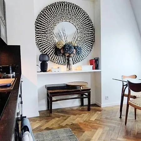 Warm Bright Flat On Roofs Of Paris, Eiffel Tower Appartement *